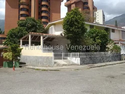 Casa En Venta Los Chorros, Avenida El Rosario