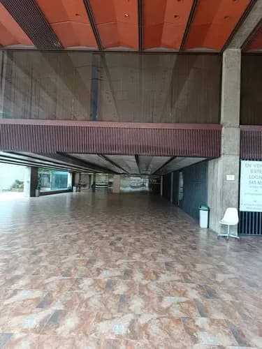 Oficina-cubìculo En Los Cortijos. Alquiler