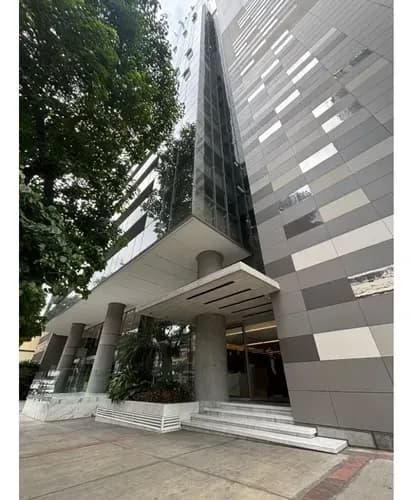 Vendo/alquilo Apartamento Dúplex 338m2 Las Mercedes 2365