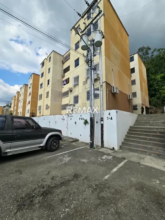 En Venta Apartamento N° 4-B, Edificio 5, Ubicado en Residencias El Bosque 1, Hacienda el Milagro, Municipio San Rafael de Carvajal, Estado Trujillo