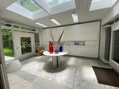 Ev Cod 26-19387 Bella Casa En Venta En San Roman