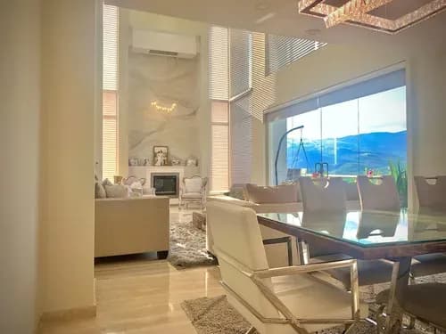 Penthouse En Res. Guaparo Lake, Valencia