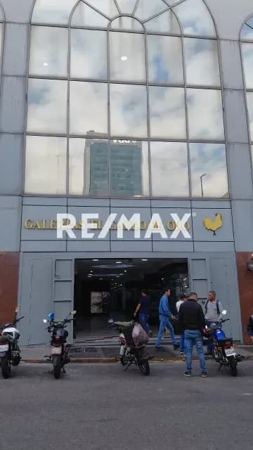 VENTA LOCAL CC GALLO DE ORO LA HOYADA