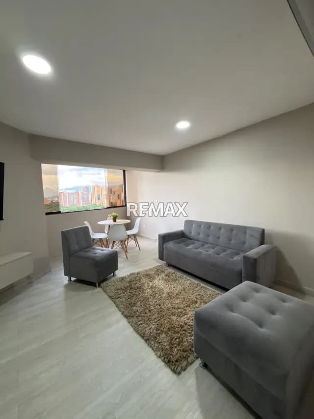Apartamento en Alquiler Res. Atamar, Urb. Las Chimeneas