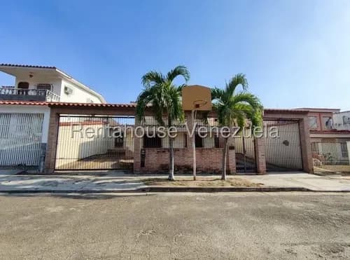 Rentahouse Te Ofrece En Venta Amplia Casa En Trigal Norte 26-17672 Sp