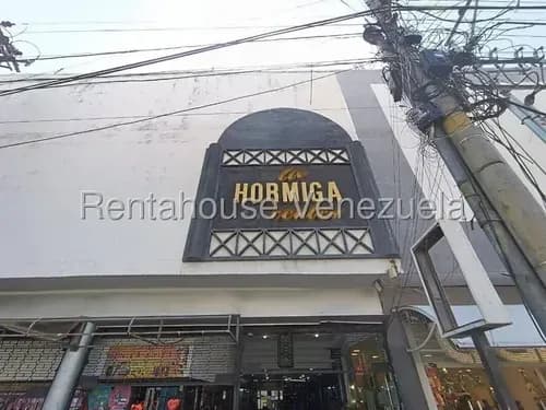 Local En Venta Zona Comercial Con Gran Potencial Cc La Hormiga Av Bolivar Maracay Con Vigilancia #25-7300 Rm