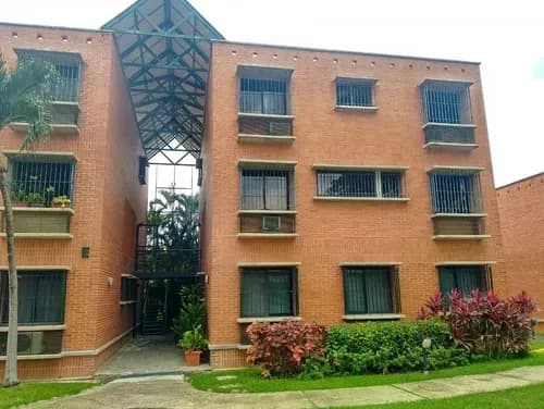 Anny Cuevas Y Manuel Sarabia Inziturealtors Venden Apartamento Duplex Residencias Icabarú Mañongo Naguanagua Estado Carabobo.