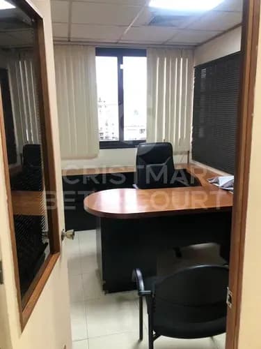Pragmatico Cubiculo En Las Delicias De Sabana Grande, Para Alquiler