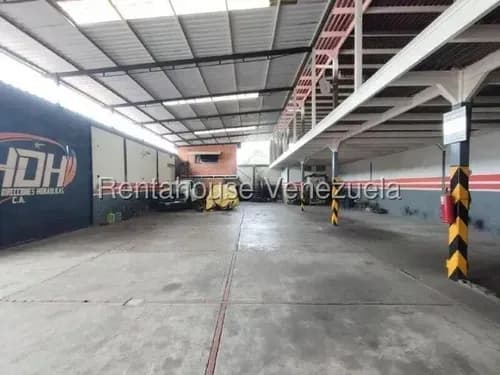 Lcda. Milagros Inmuebles Nazareth Galpon Industrial En Venta En Barquisimeto Lara Zona Centro. Codigo Del Inmueble 26-20500 Economica Comercial Economico