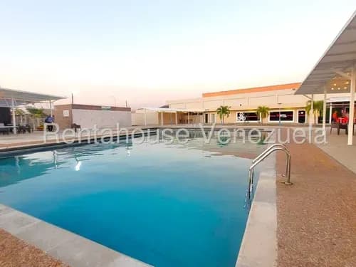 Lujosa Casa En Venta En Ciudad Roca Al Este De Barquisimeto, Amoblada, Conectada A Planta Electrica. La Casa De Tus Sueños. Vende Héctor Malavé