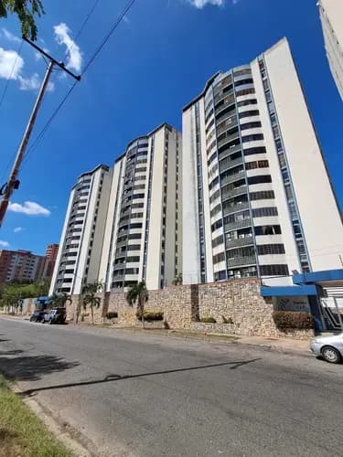 Apartamento Res. Valle Jardin Urb. Mañongo Cerca Del Cc Sambil Cj.