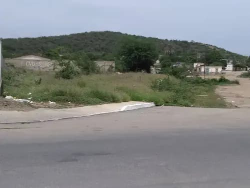 En Ven Lote De Terreno En Zona Comercial De Altagracia Vía Juan Griego, Calle Gonzalez Con Calle En Proyecto. Área 1.173 89m2 Posee Muro Posterior
