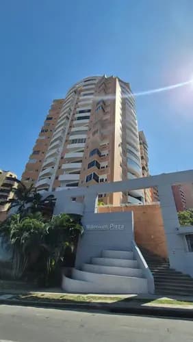 Apartamento En Res Millenium Plaza Urb El Parral Valencia 115 Metros Piso Alto 3 Habitaciones La Principal Con Baño Y Vestier 1 Baño Completo Para Las Otras Dos Habitaciones Gavip