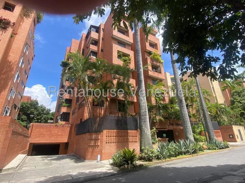 Apartamento (1 Nivel) en Alquiler en Campo Alegre, Distrito Metropolitano