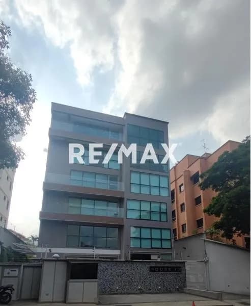Planta baja en Los naranjos edificio nuevo