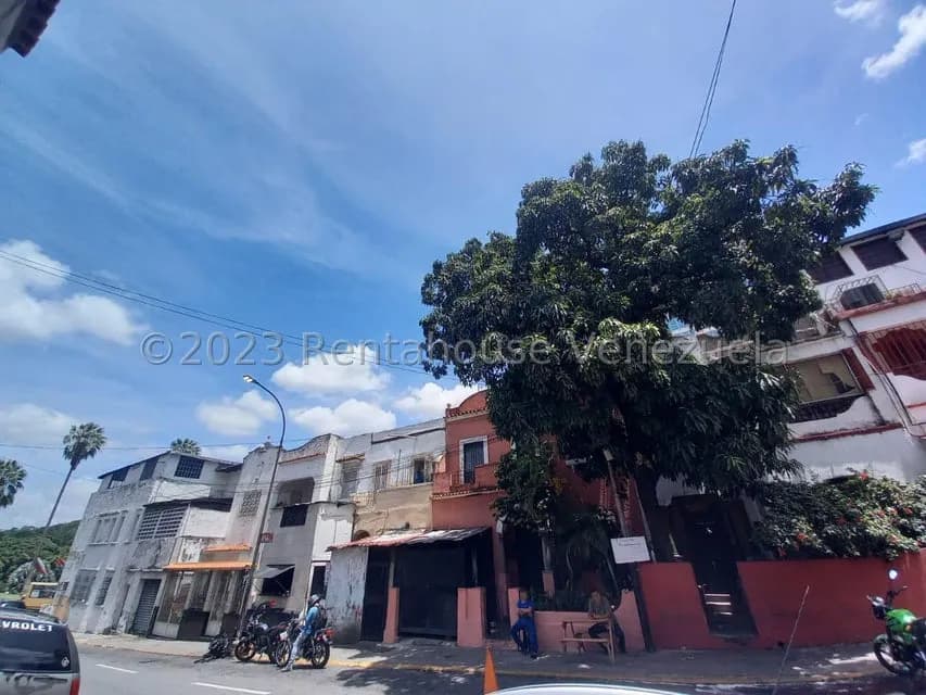 Casa (Multipes Niveles) en Venta en Plaza Venezuela, Distrito Metropolitano