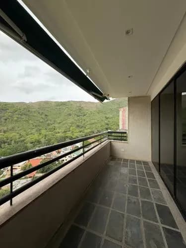 En Venta Exclusivo Apartamento En El Parral- Valencia Carabobo Con Planta Eléctrica 100% Y Agua De Pozo - Precio: $165.000 Consta De 115 M2 3 Habitaciones 4 Baños 3 Estacionamientos. An