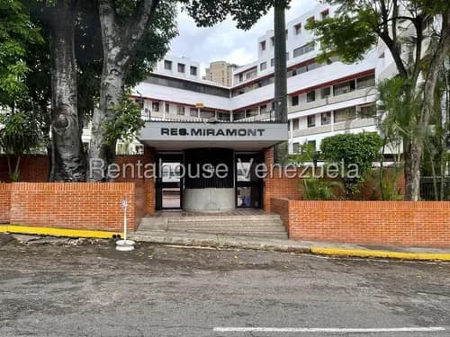 Ana Torres. Apartamento En Venta 26-21123 En Los Chorros