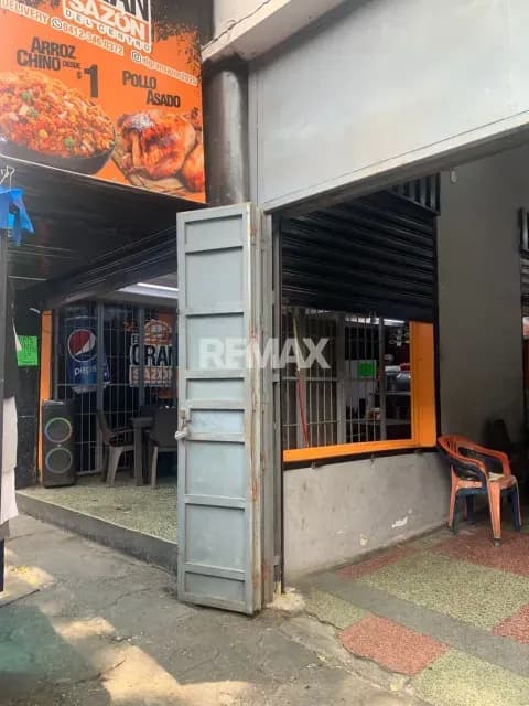 En Venta Local Comercial calle 26 entre carreras 20 y 21