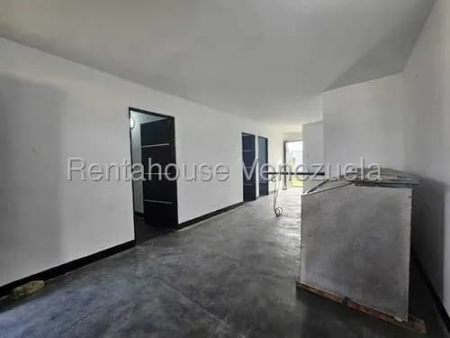 Casa En Alquiler En Urbanización Las Eugenias, 8va Etapa # 26-11057