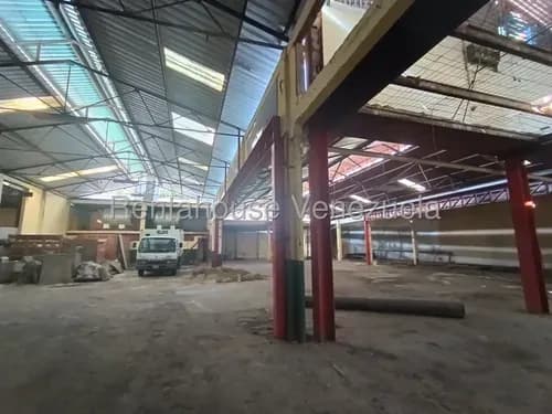 Galpon Deposito En Venta En Boleita Sur 2695 Metros Angela Tochon Caracas