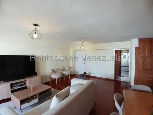 Jg Cod Flex 26-20973 Se Vende Bello Y Actualizado Apartamento Listo Para Mudarse En Lomas De Prados Del Este Negociable