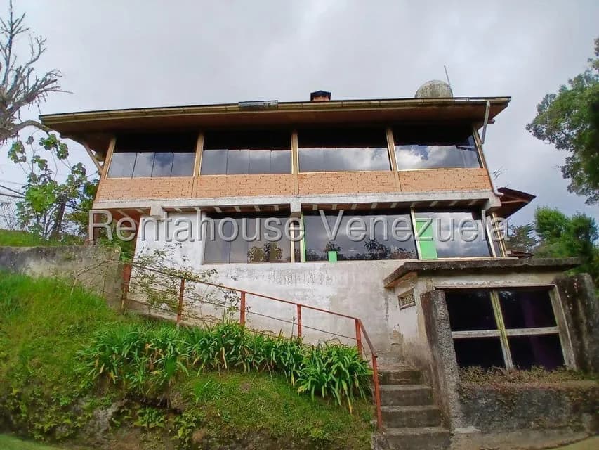 Casa (Multipes Niveles) en Venta en Gengibrillar, Vargas