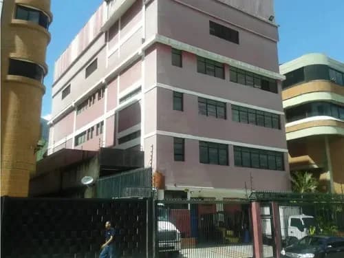La Urbina Edificio Industrial En Venta Para Remodelar