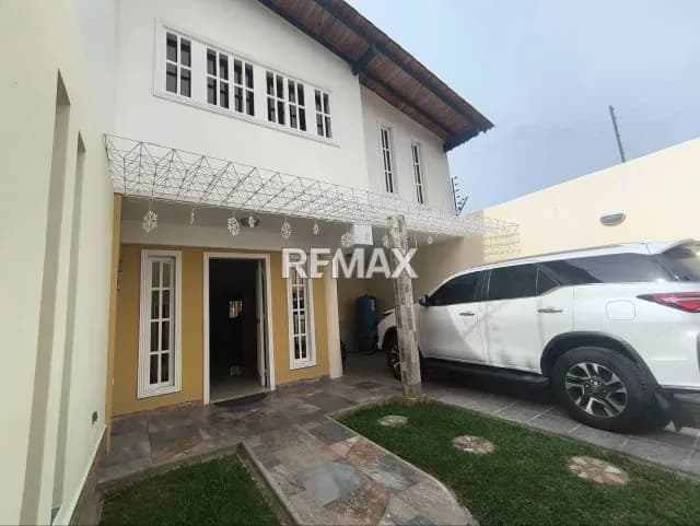 Se Vende, Casa en la victoria Urb. El Recreo
