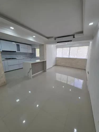 Rosaura Isla Vende Apartamento Res. Don Manuel Urb. El Parral Piso Bajo Listo Para Hab Cod 326789