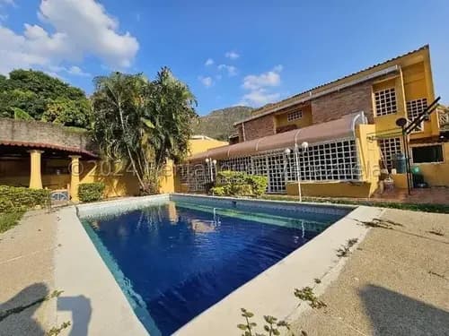 Asg Extraordinaria Casa En Venta En El Castaño Con Piscina Y Planta 24-19915