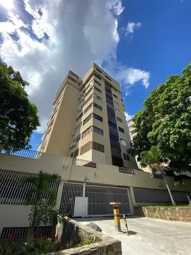 Apto/ Venta / La Alameda/ 70 M2/ 1 Hab+estudio/ 2 Baños/ 1 Puesto ( Caben 2 Carros)/ 1 Maletero/