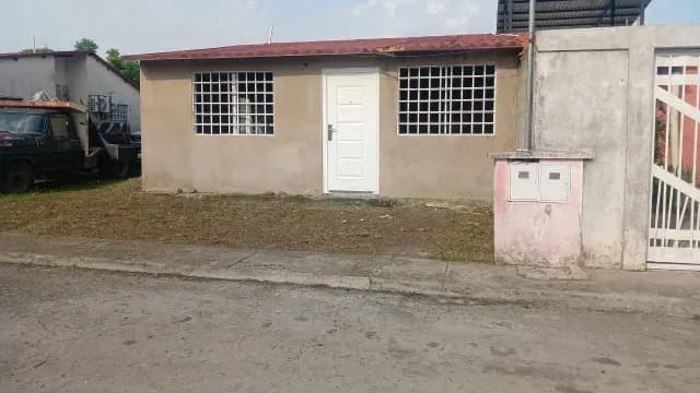 En Venta Casa en obra blanca ubicada en Guanare, Urb. Santa Cecilia II Manzana 06 Av. 03, Guanare, Portuguesa, Venezuela