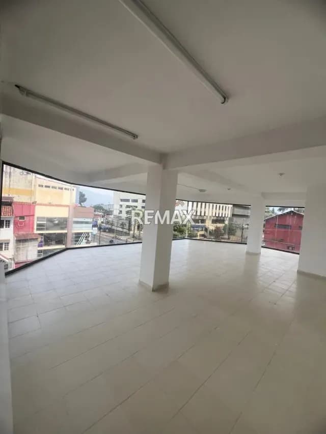 Se alquila Local de 67 m² con Vista Panorámica C.C. Plaza, Barrio Obrero