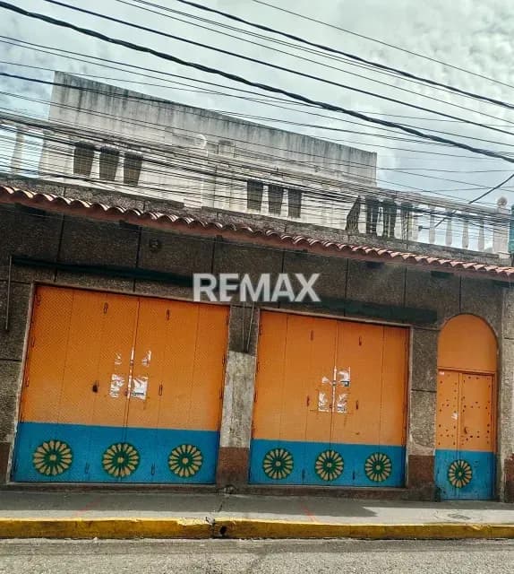 LOCAL COMERCIAL EN ALQUILER - URB. ZONA COLONIAL DE PETARE