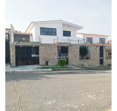 Casa En Venta En La Urb. Trigal Norte Alm-9779848