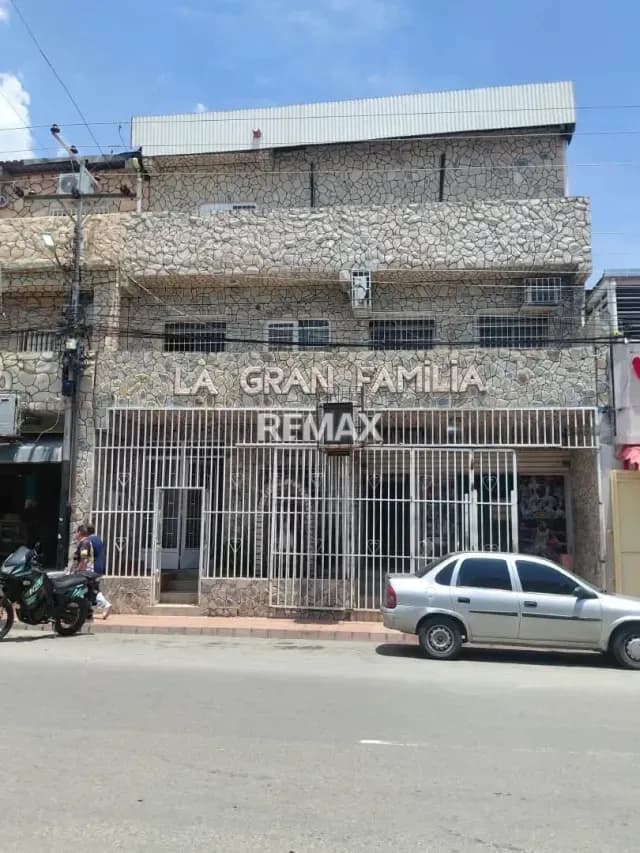 En alquiler Local Comercial 1er piso