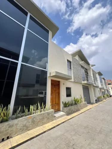 Lujoso Townhouse En El Manantial Res. Naiguatá Jos - Ang