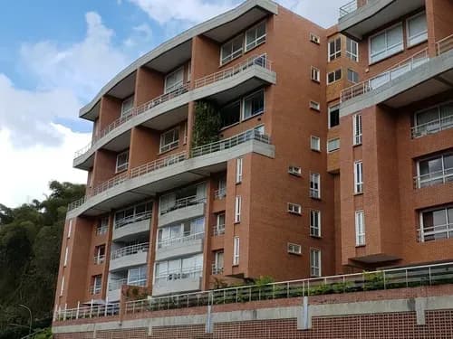 Alto Hatillo 180mts Financiamiento 50% En 24 Meses Imponente Apartamento Linda Vista Edificio Nuevo Pozo De Agua Calle Privada Vigilancia 2habitaciones /3baños 2 Puestos En Sótano Maletero Gimnasio
