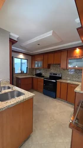 Townhouse En Mañongo Conjunto Residencial Monte Libano Ns