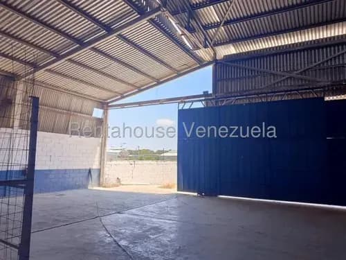 Iris Marín Vende Galpon De 2.700 Mts Sobre Terreno De 9.000 Mts Ubicado En Zona Industrial Ii Barquisimeto