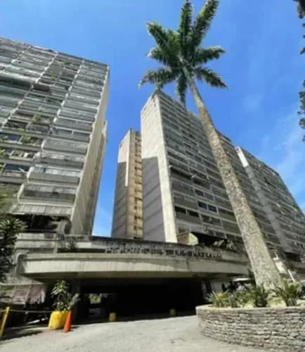Apartamento De 86 Metros Cuadrados 3 Habitaciones 2 Baños 1 Puesto De Estacionamiento Piso 2