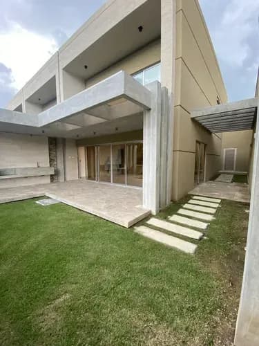 Angelica Rivas Vende Town House En Cumbres De Guataparo, Urbanización Guataparo, Valencia Vzla