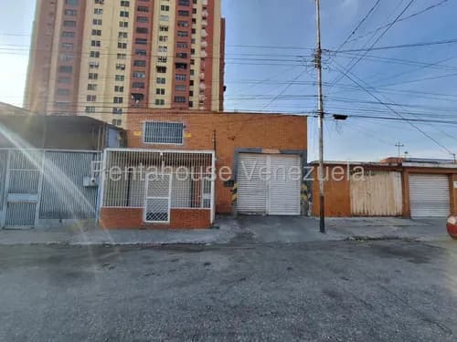 Andreymar Canelón Alquila Amplio Galpón Con Local En Centro De Barquisimeto, Ideal Para Desarrollar Tu Emprendimiento.