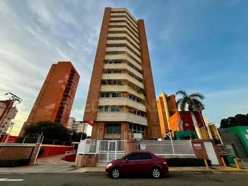 Av-1767 Zona Norte Apartamento Edificio Peña Florida Urbanización Bella Vista Sector La Lago