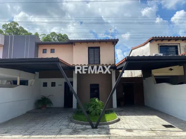 VENDO CASA EN ALTOS DE LA GALERA