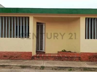 EN VENTA CASA EN URBANIZACIÓN LOS MODINES CALLE CERRADA