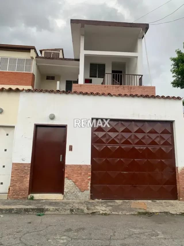 Casa en Alquiler Avenida Venezuela entre calles 38 y 39 Zona Centro-Barquisimeto