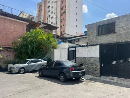 Lisbeth Mantilla Vende Casa Con Anexos En Urb. Camoruco, Cerca De La Av. Bolivar Norte, Valencia.
