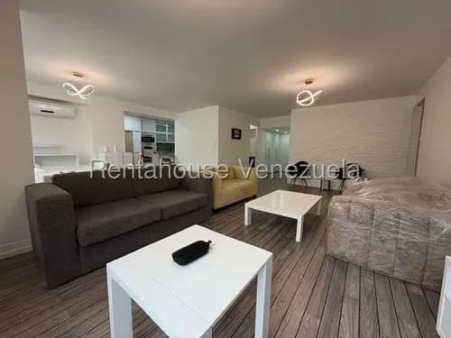 En Venta Hermoso Apartamento Remodelado Y Amoblado En El Cigarral. Ys12620129